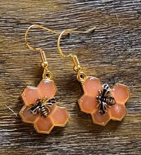 Dripping Honey and 5 Honeycomb and Bee Earring (peach)