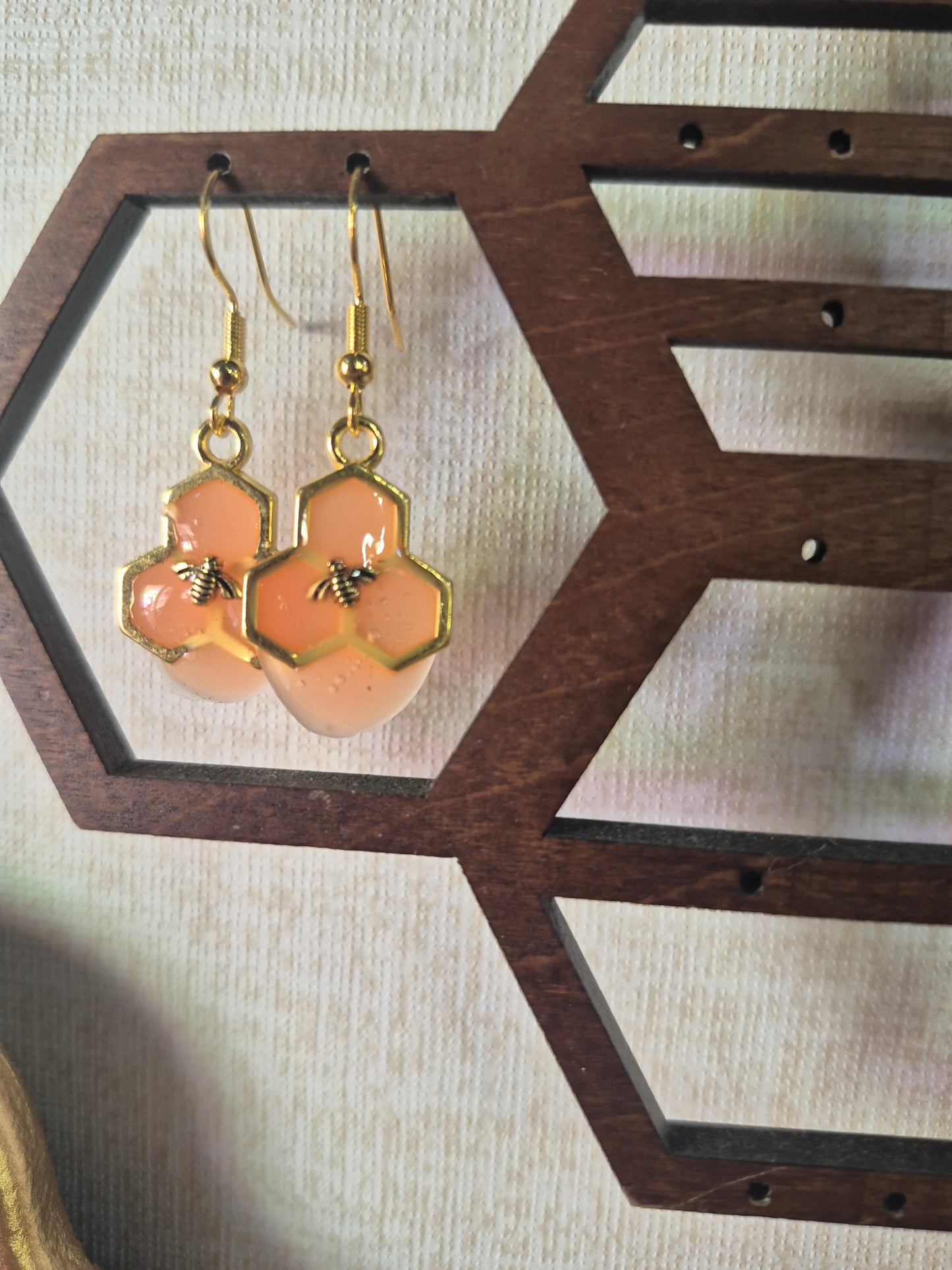 Dripping 3 Honeycomb and Bee Earring
