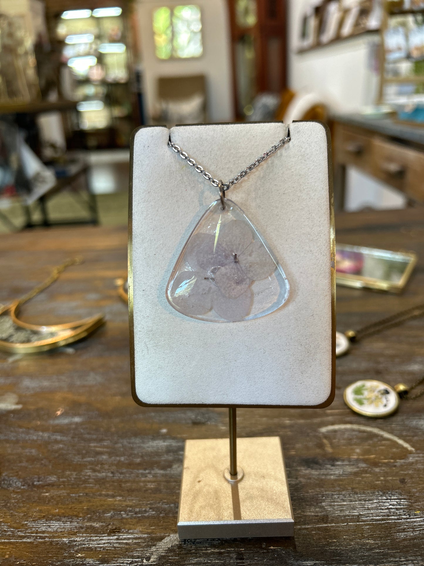 Resin Botanical Necklace - Triangular White