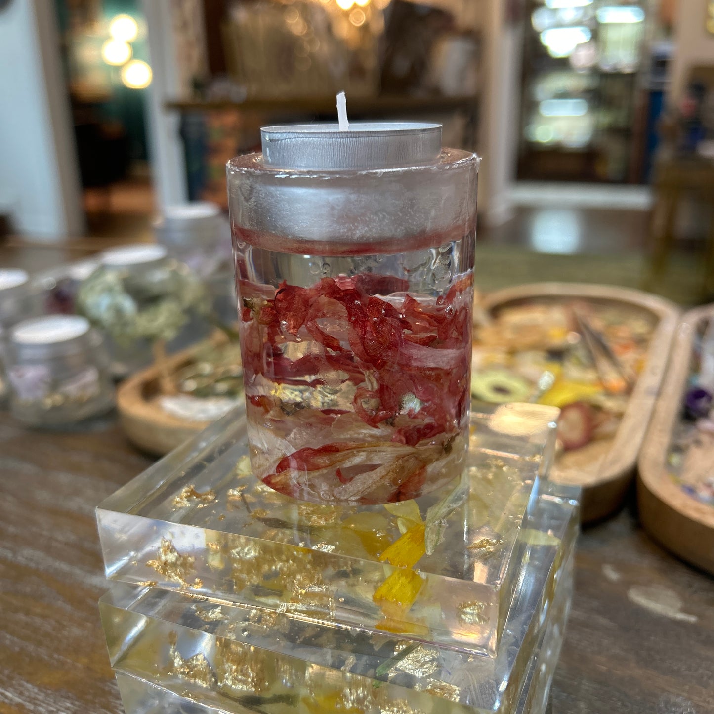 Resin tea light - cylindrical, pink flowers