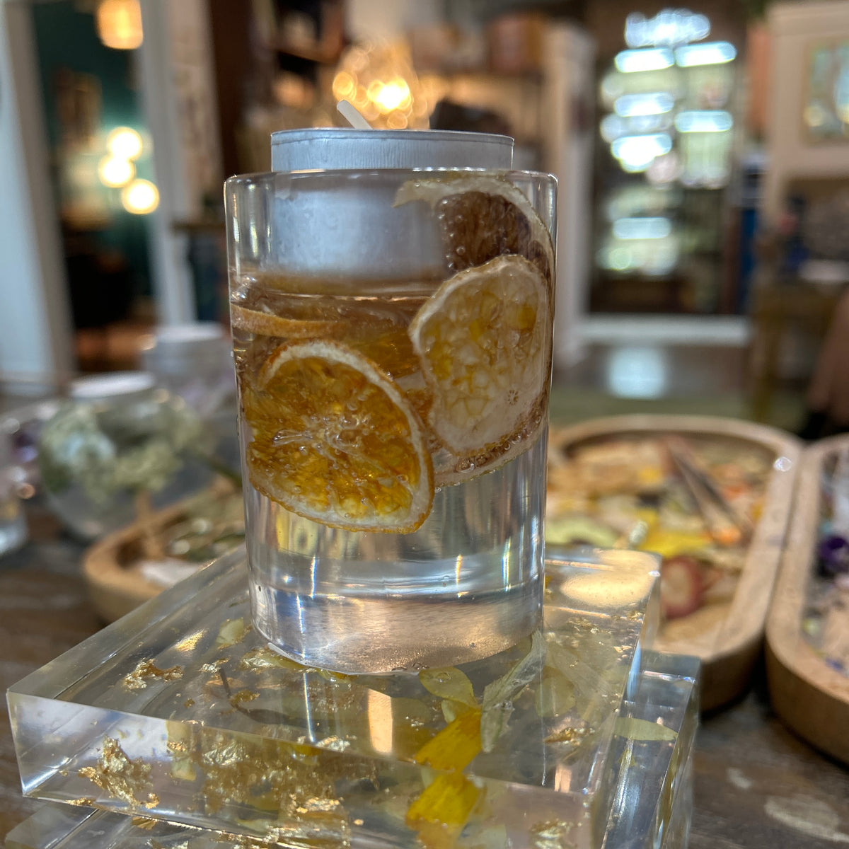 Resin tea light - cylindrical, citrus