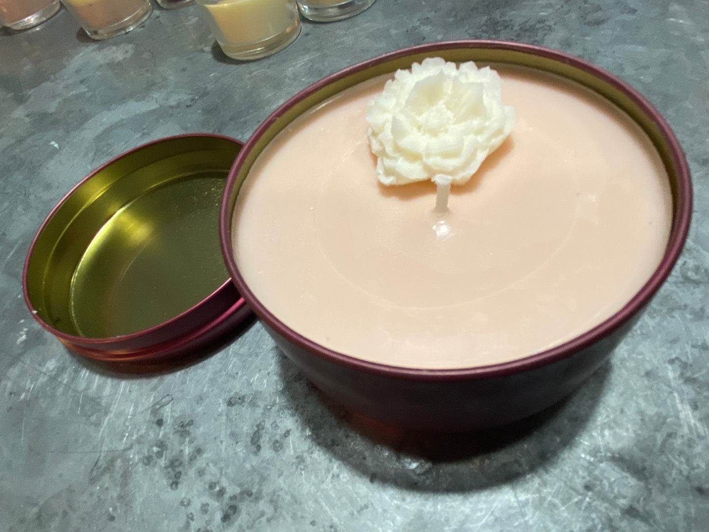 Pink Candle Tin with White Flower Garnish (unscented)