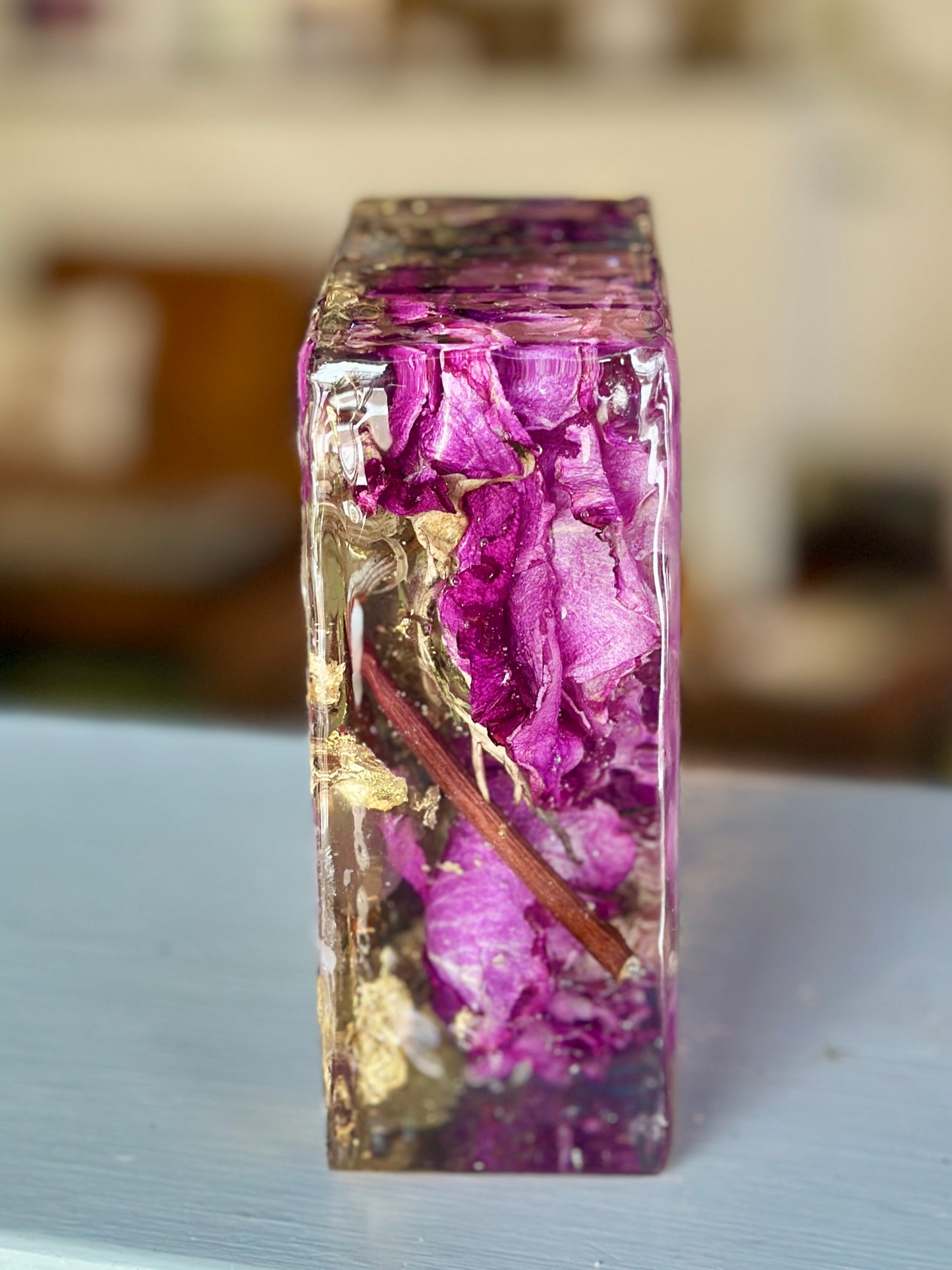 Pink rose trio resin house