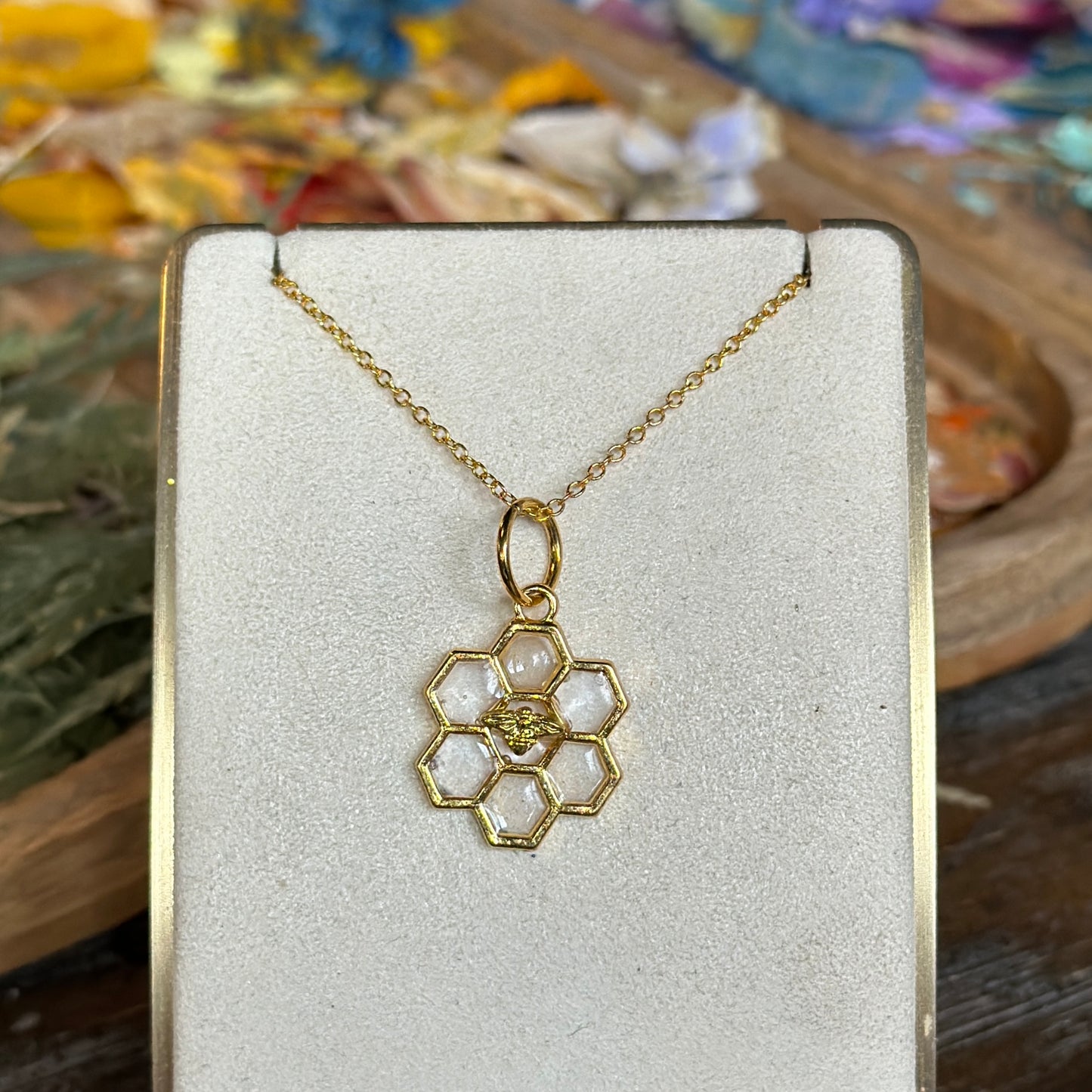 Clear honeycomb and bee necklace (7 hex)