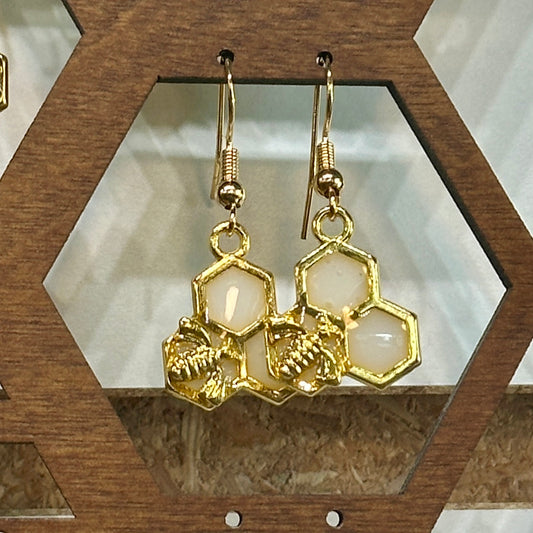 White honeycomb earrings with bee (3 hex)