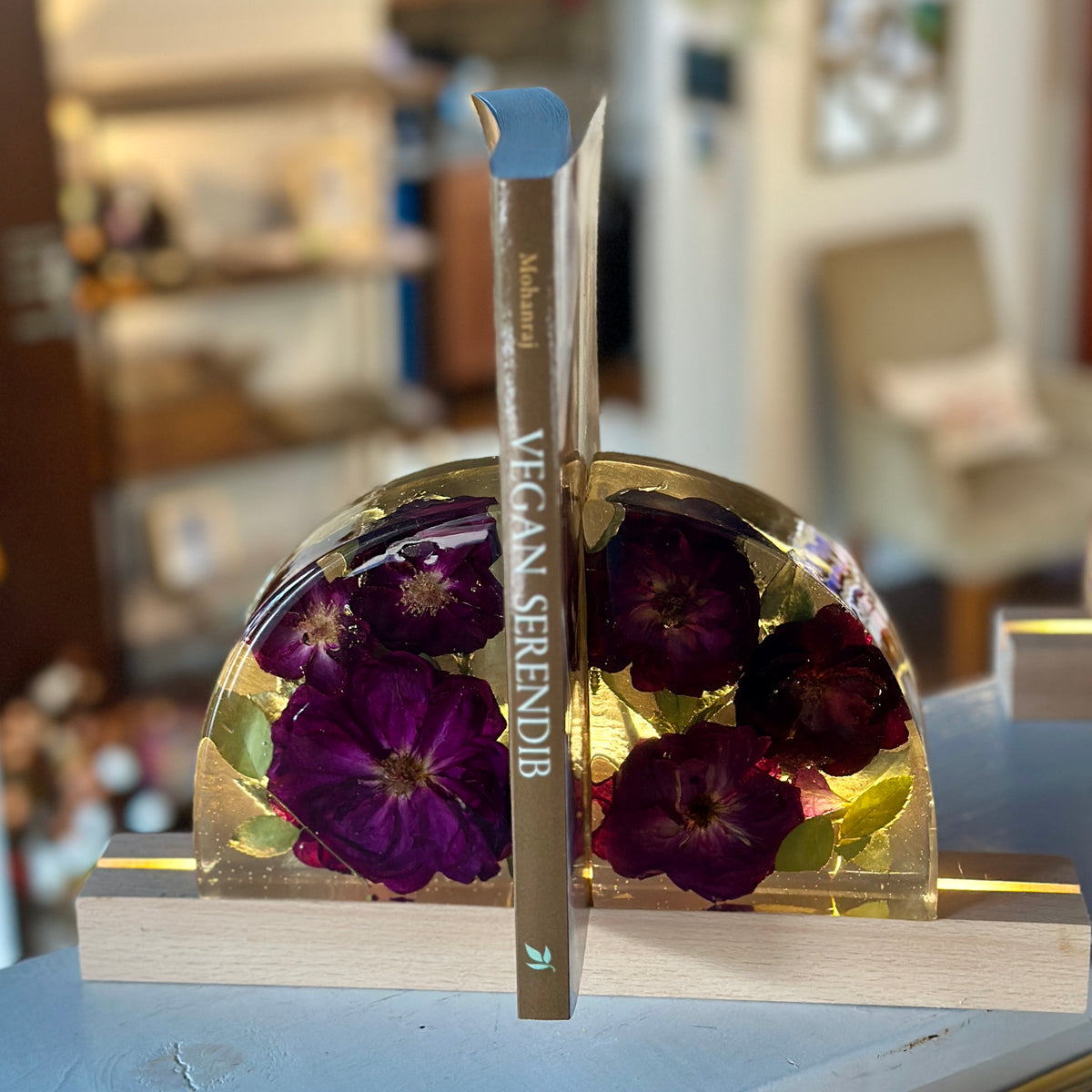 Rose and gold resin bookends
