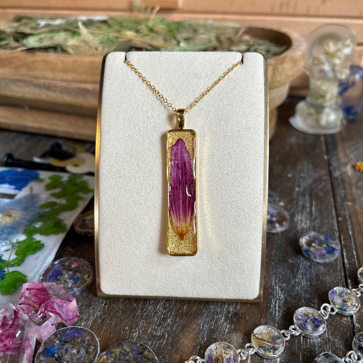 Pink flower rectangular necklace