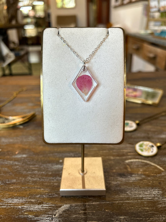 Resin Botanical Necklace - Diamond Pink Petal