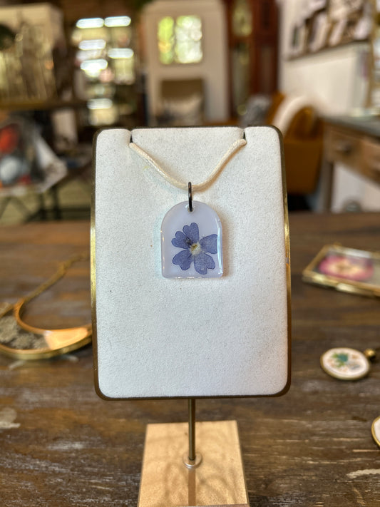 Resin Botanical Necklace - Purple Flower Arch