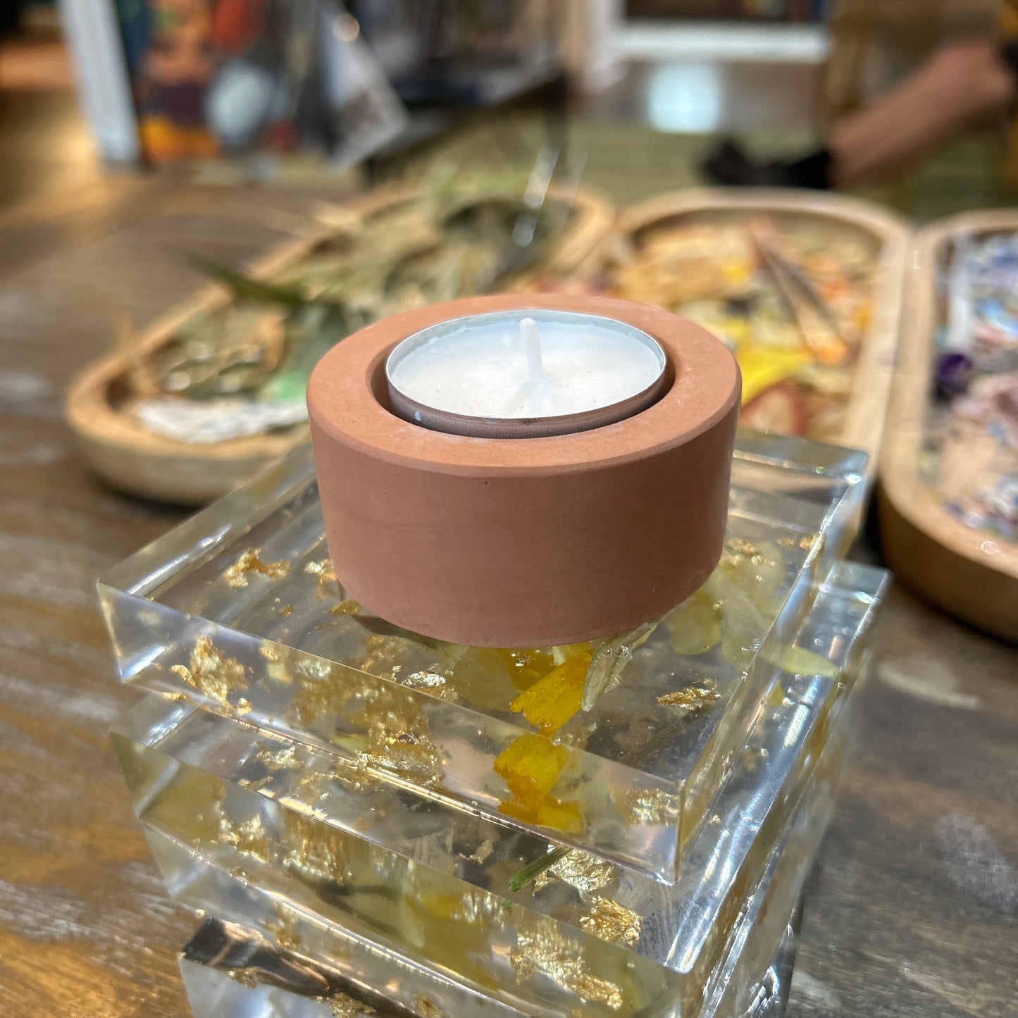 Ceremic tea light holder