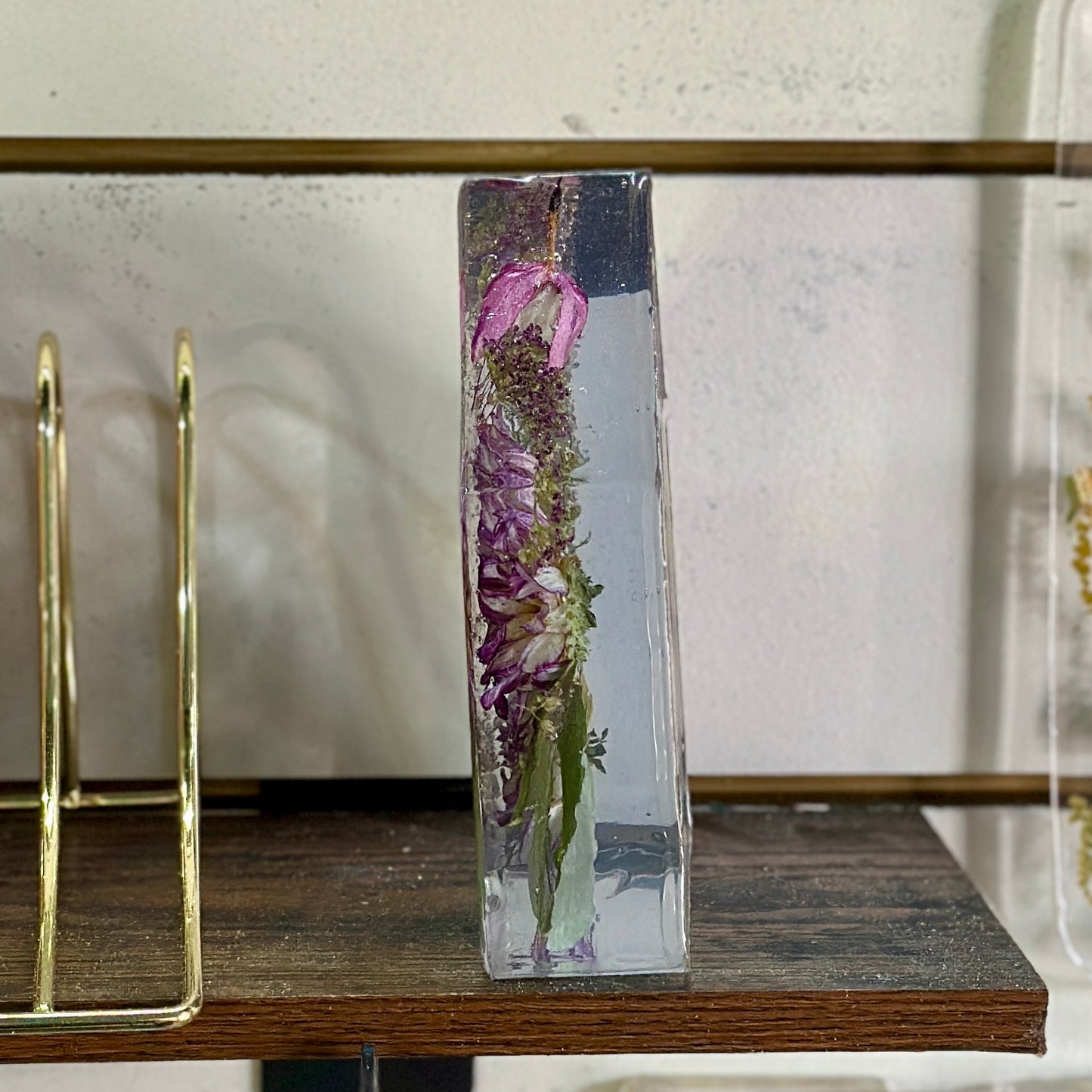 Mixed dahlia resin house