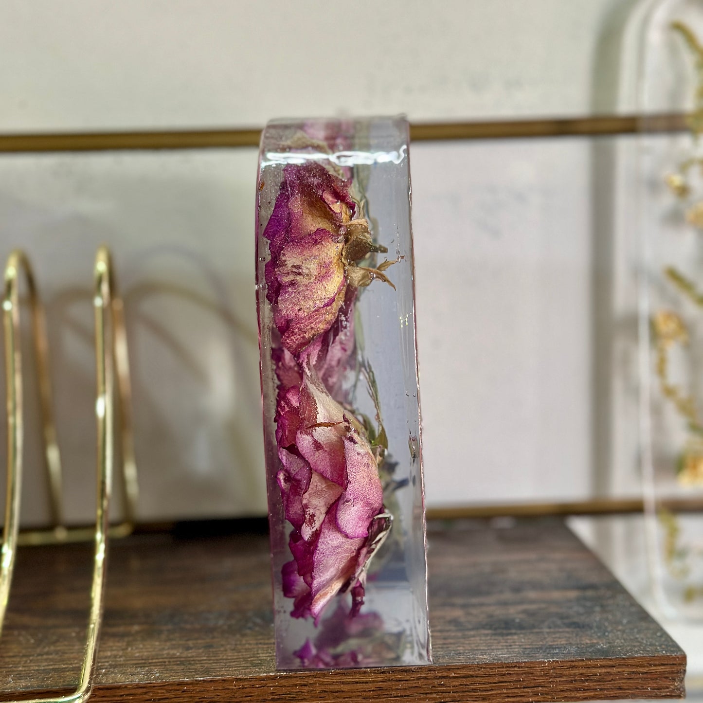 Pink roses resin arch