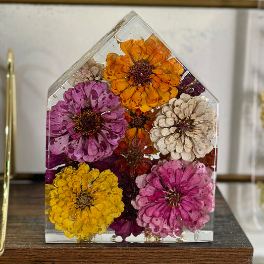 Zinnia and gold resin house
