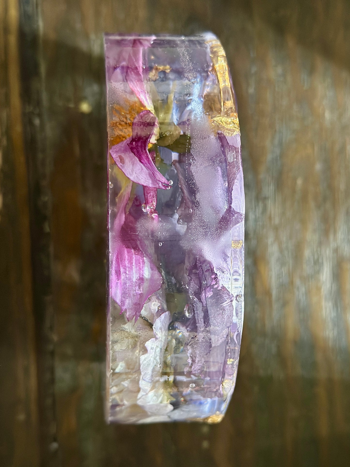 Dahlia and gold resin arch