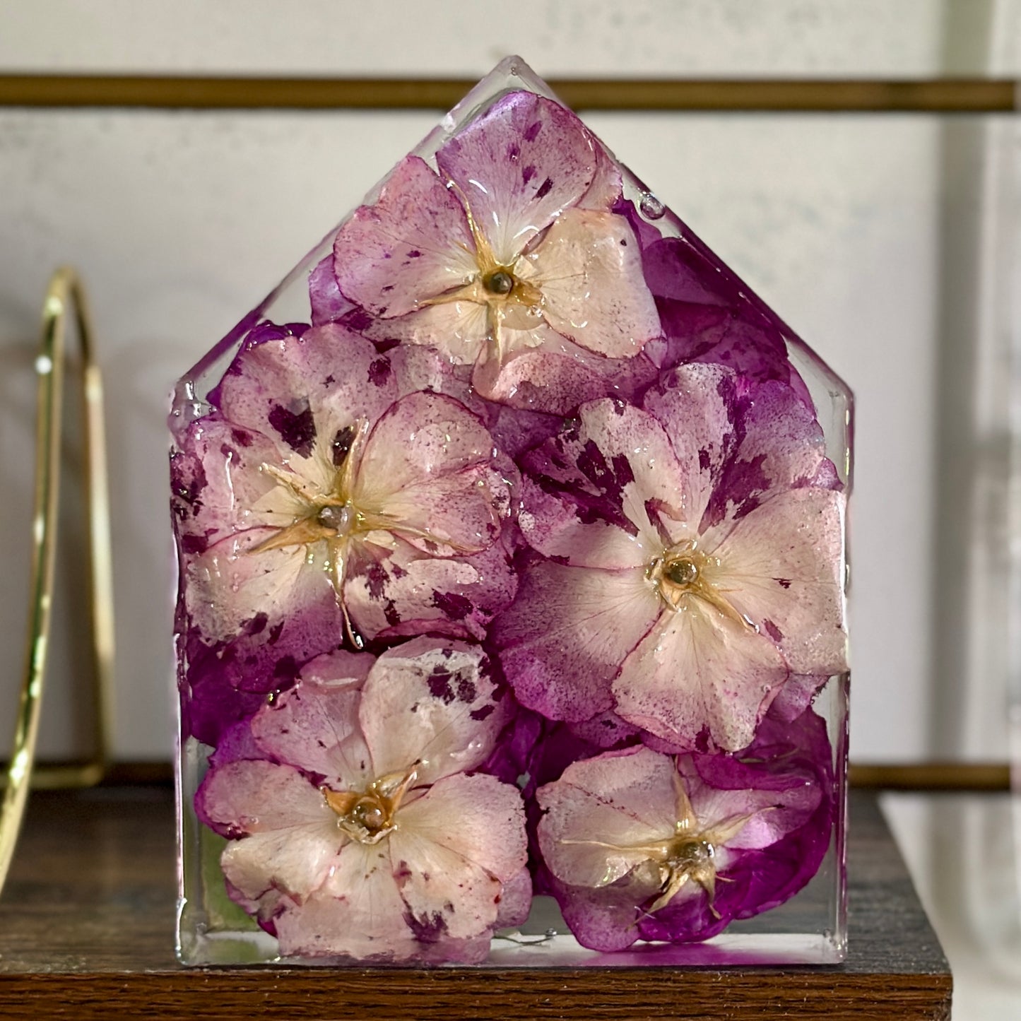 Pink roses resin house