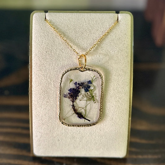Gold-framed botanical necklace (violet and white) 3