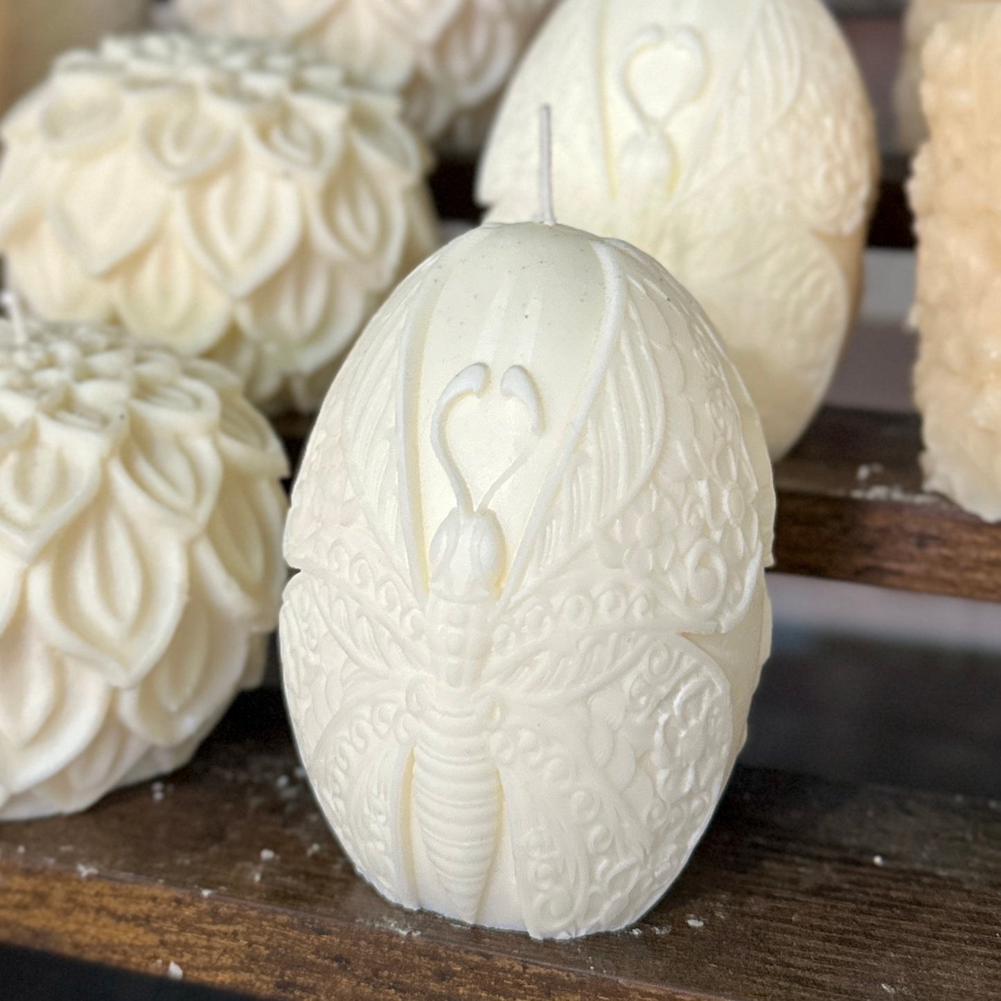 White butterfly egg candle (unscented)